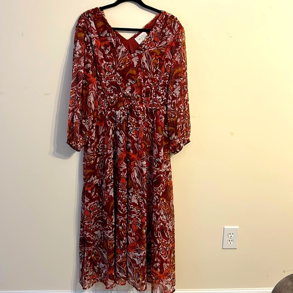 Dresses & Skirts - Elegant Floral V-Neck Dress